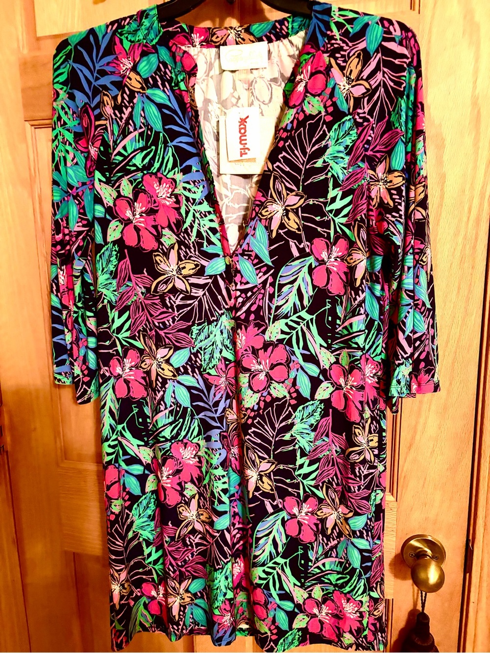 NWT Papagallo Tropical Button V-neck Dress in Black with Pink & Teal - Picture 1 of 8